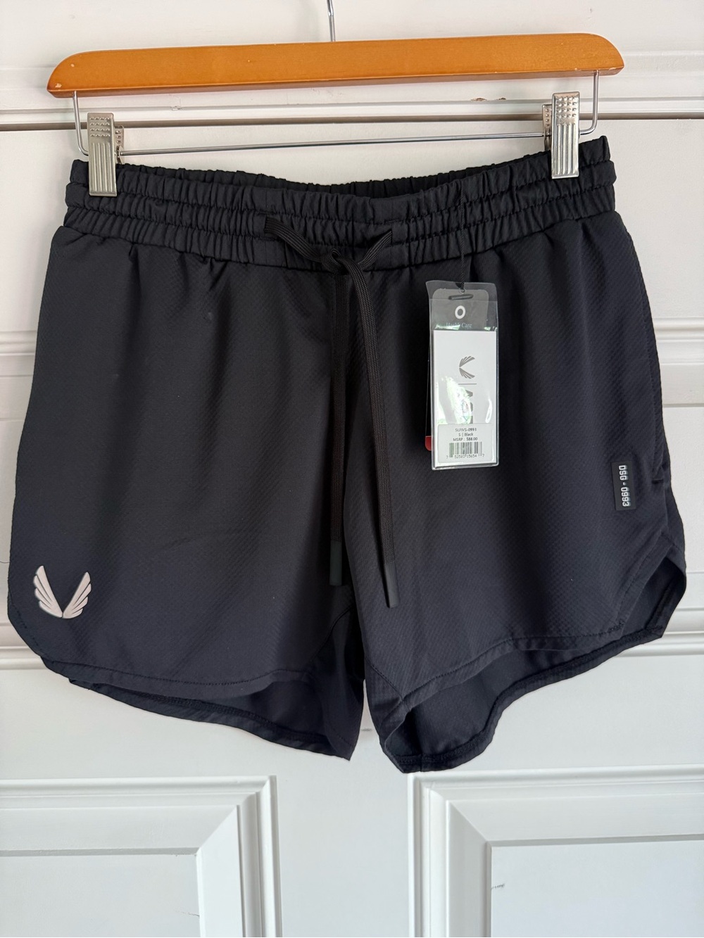 NWT ASRV 0993. Aerosilver 5” Linerless Short - Black - Small